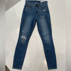 GAP Women's High Rise Skinny Jeans - Denim Blue ( Size: 28/ 6,Never Been Worn)